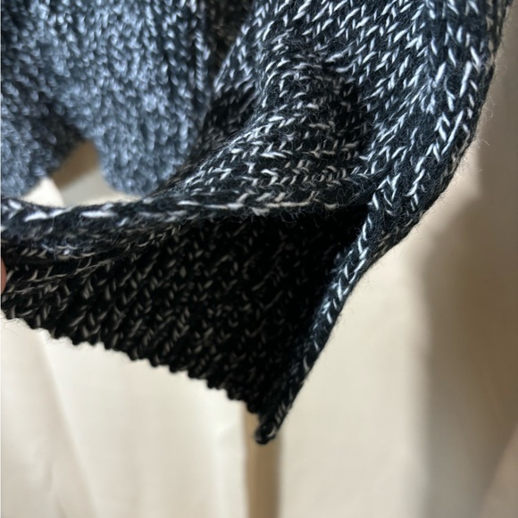 NWT Zara Asymmetrical Slit Hem Sweater - Picture 9 of 12